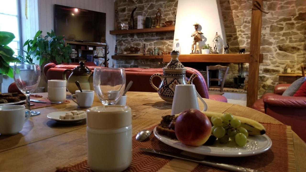 Chambres dans un lieu calme et champêtre Gourgé Extérieur photo