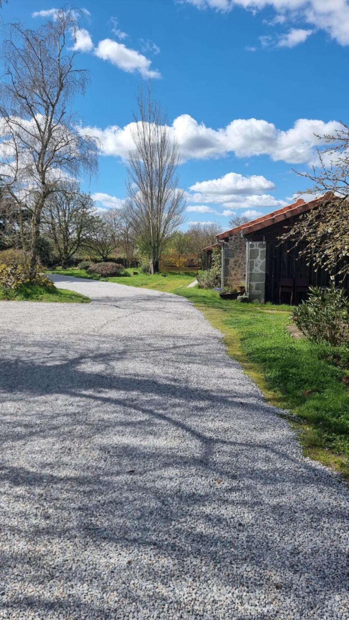 Chambres dans un lieu calme et champêtre Gourgé Extérieur photo
